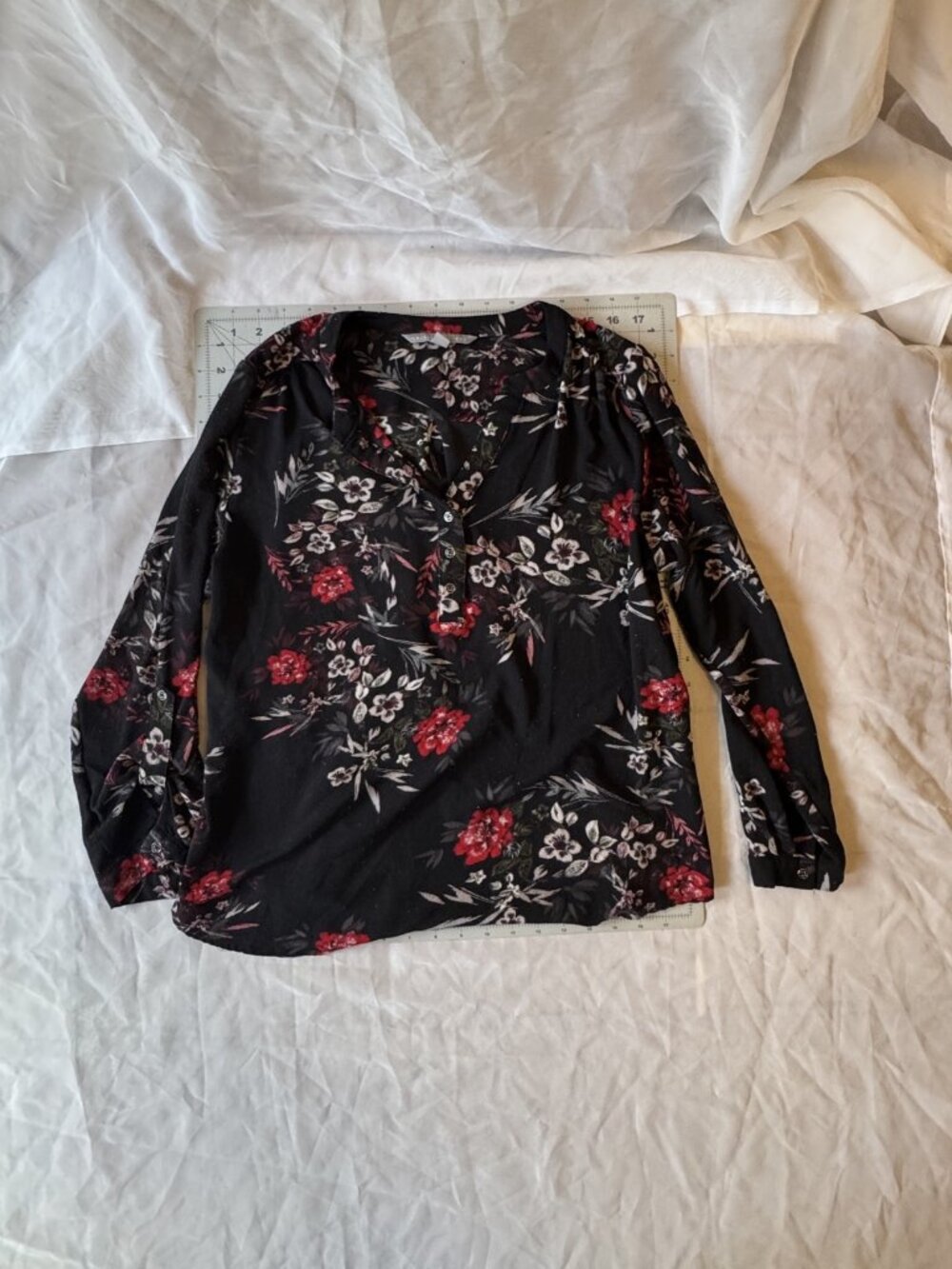 Valerie Stevens Black Floral Long Sleeve Henley Blouse Size M